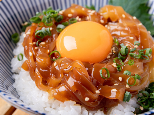 隠岐名物　寒シマメ漬け丼