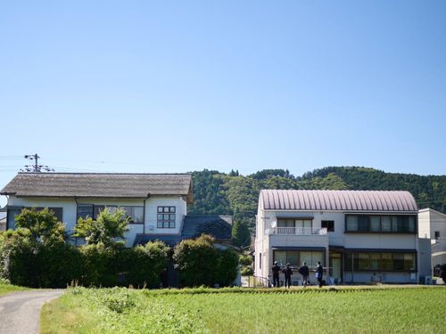 自宅と診療所は隣り合っています