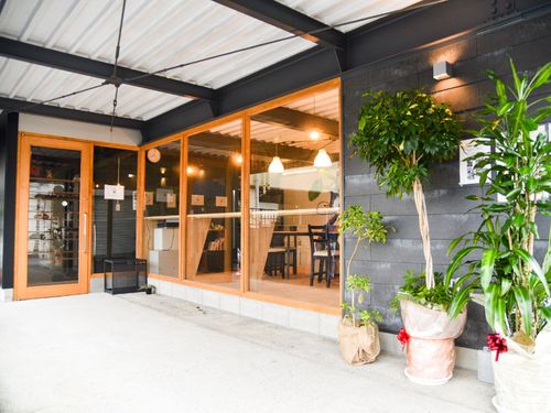 今プラス 布団屋の元倉庫店