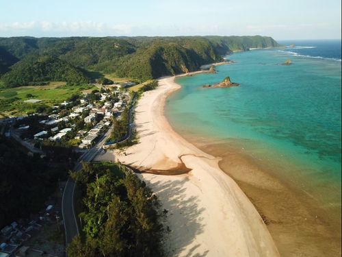 豊かな山と海に囲まれた暮らし、そこで生まれた奥深い文化が久志地域にあります。