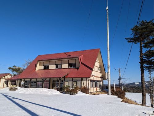 遊休不動産の一つである、うねとり山荘