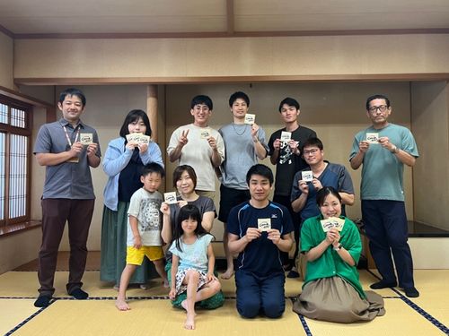ロゴステッカーと一緒に