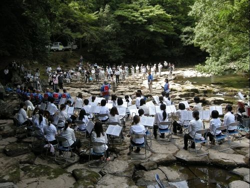 第1回目「畳ヶ淵」での龍のツアー　山口県立大学吹奏楽団の皆さん