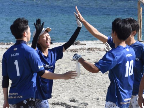 アルティメットは敵味方関係なく、たたえ合うスポーツ！
