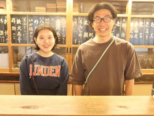 代表の山森と初の正社員