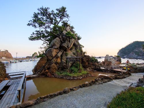 松が下雅湯（式根島）