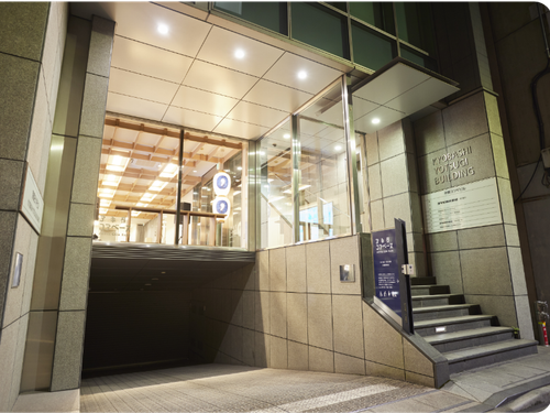JR東京駅徒歩７分、東京メトロ銀座線京橋駅・都営浅草線宝町駅徒歩２分！