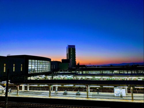 夕暮れの米原駅