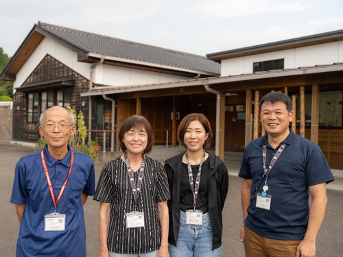 武内公民館のみんな。地域を盛りあげるためにがんばっています。