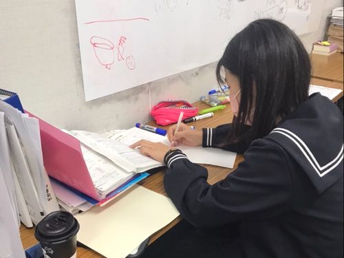 夢咲塾は「個別指導＆自学自習」スタイル！ 定着度に合わせて基礎から大学受験まで様々なレベルに沿った指導を行います。