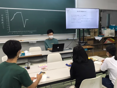卒業生が在校生に入試の体験談を話す会にて