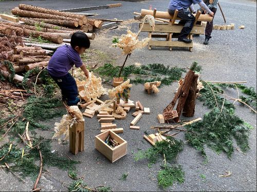 「東京・森と市庭」で子育て世代の先輩移住者と交流しながら体験