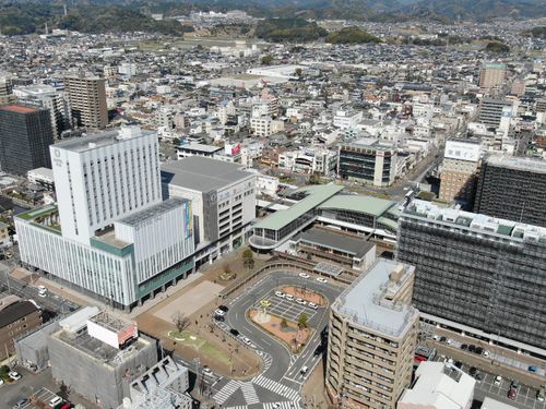 駅前はほどよく栄えています☆