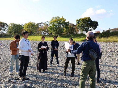 地域おこし協力隊の活動を説明する様子