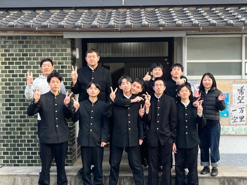 島ナビ隊としまなび舎の離島留学生（奈留高校生）