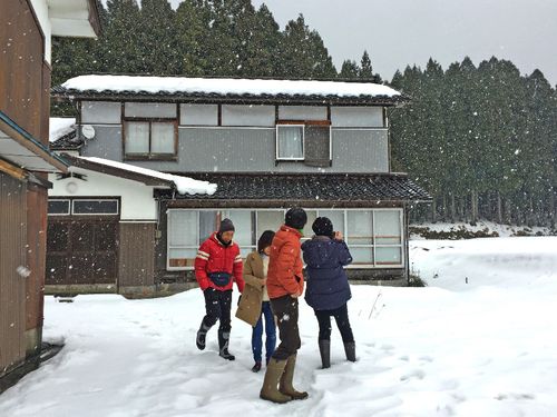 時にはこんな雪の中でも。