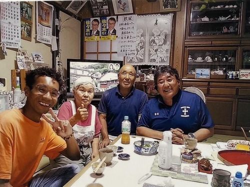 底抜けに温かい地元の方のお家にお泊まりしたり。