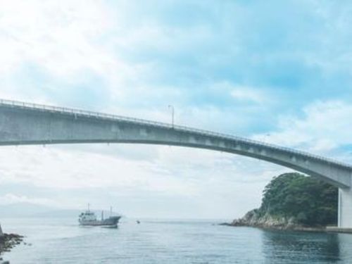 上関大橋の架かる海峡の町です！