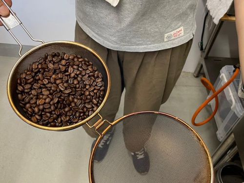 毎朝焙煎した豆でコーヒーを提供