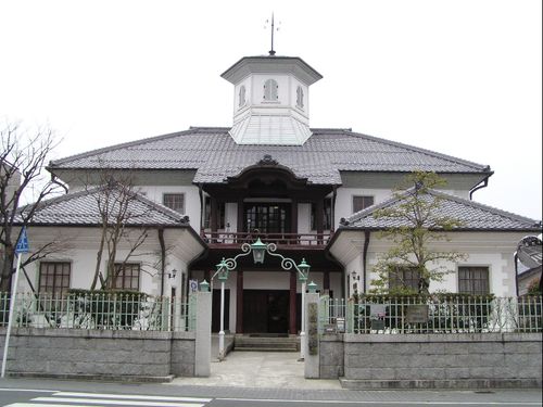 白雲館（近江八幡観光物産協会事務局）