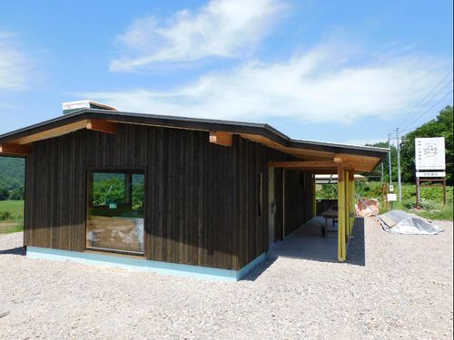 ハードサイダーとは別にカフェも新しく建設中！