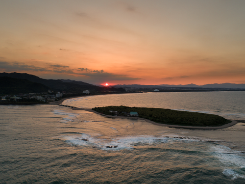 青島の夕日。宮崎の空は毎日違う表情を見せてくれます。