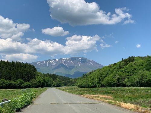 雫石町から望む岩手山