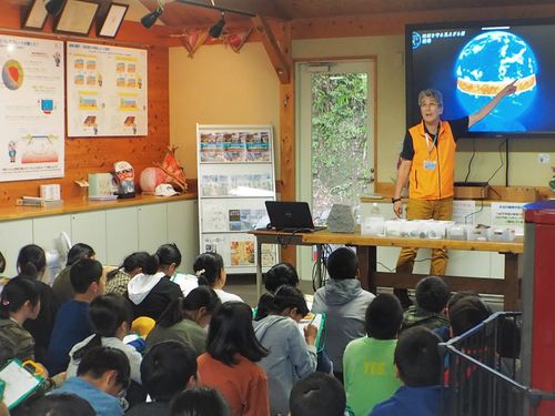 学校の「ふるさと学習」の授業では先生を務めます！