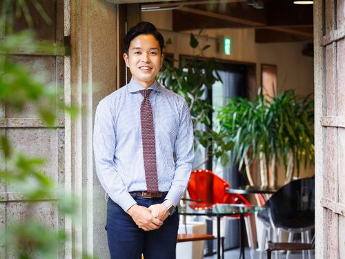株式会社アイズケアが運営している、蔵のなかのカフェでランチ交流会もできちゃいます。