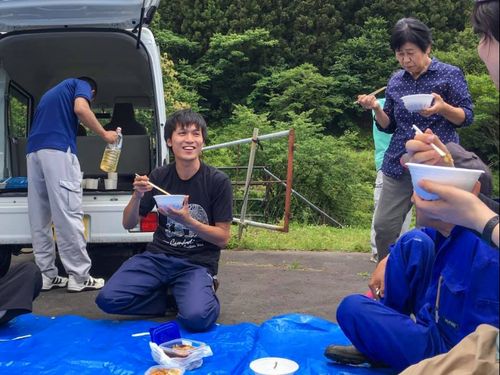 地域の方々とのお昼休憩