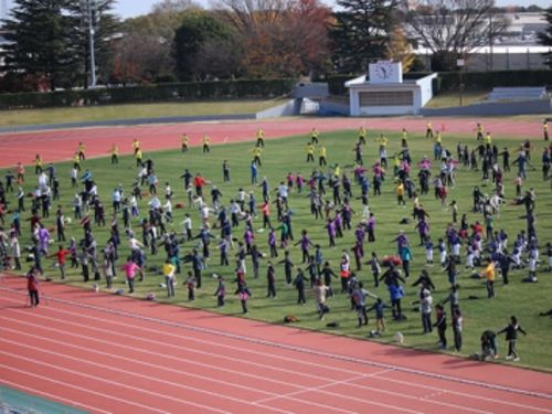 おおたスポーツアカデミー　広いグランド澄んだ空気のなかでの運動
