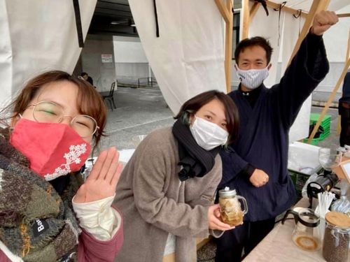 協力隊の仲間と一緒に地域に溶け込む活動も！（まちなかイベント出店）