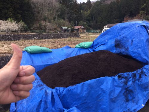 堆肥はサラサラとしていて、匂いもありません！