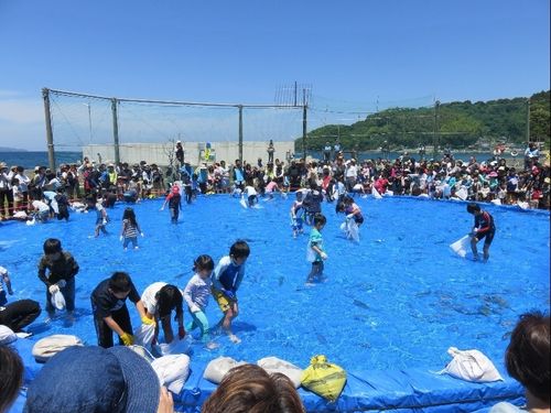 海に近い地域ならではの大漁まつり