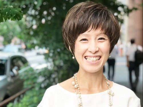 『家族で考える移住。自分で考え、決断する力を。イエナプラン教育日本唯一の大日向小学校に通う3姉妹のママが語る』