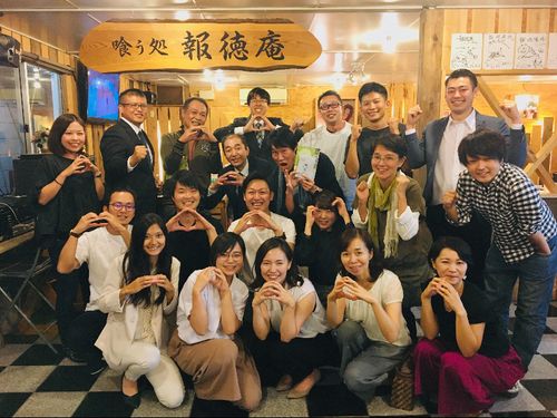 歓迎会の様子（写真は2019年。早く密になりたいですね・・）