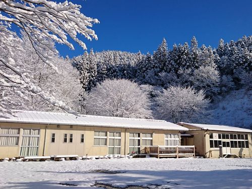 廃校の分校を利活用した「ふるさとカフェ矢塚分校」