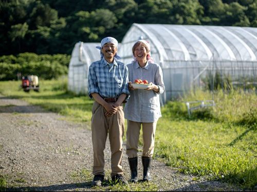 「アテネファーム」を営む中田夫妻。独自のブランドを作り上げ、ファンも多い。 移住者インタビュー：ずっと夢見てきた田舎暮らし。健やかでおいしいトマトを一生つくり続けたい～http://shimokawa-life.info/interview/interview-vol07/