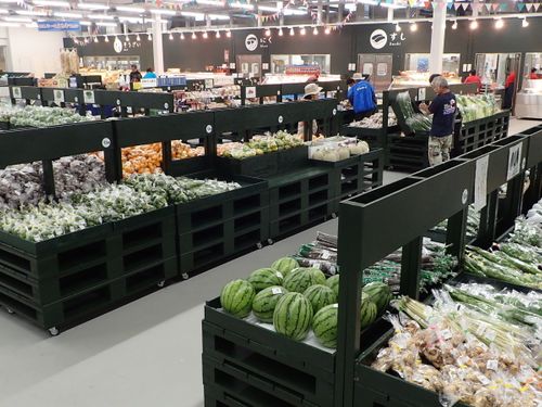 地域の農水産物を扱ううるマルシェでの販売スタッフのお仕事もあります。