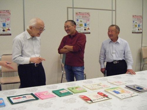 絵本コンクール審査会の１コマ