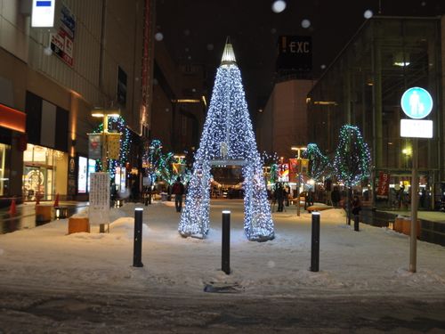 冬の旭川。雪あかりが優しく灯ります