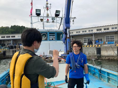 オンライン現地案内の様子（未経験から牡蠣漁師にチャレンジしている移住者の方にお話をいただきました）