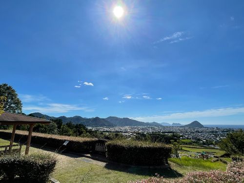 萩市の三角州を一望できる「陶芸の村公園展望広場」もおすすめ。