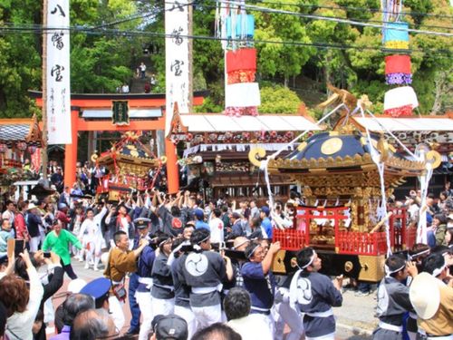 地域のお祭りで大盛り上がり