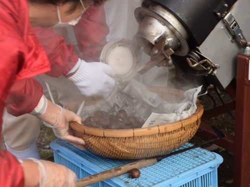 がんね栗の焼き栗！おいしいよ〜（＾＾