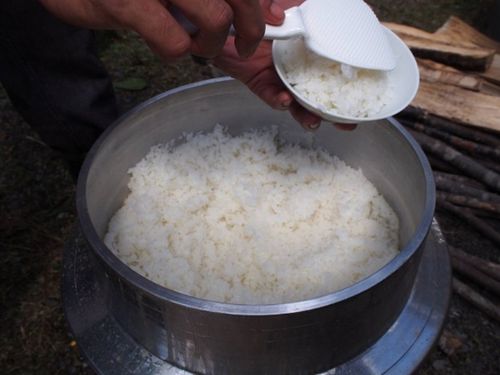みんなで食べる羽窯ごはん！