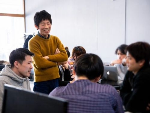 参加者1人1人にメンターが付き、質問対応や人生相談に乗ってくれます