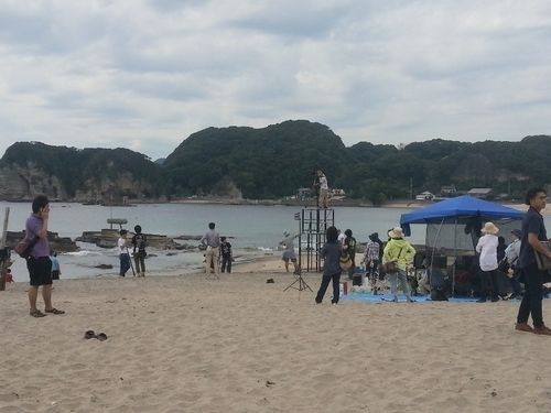 守谷海岸での撮影の様子。守谷海岸は映画・ドラマ・CMなど人気の撮影スポットです。