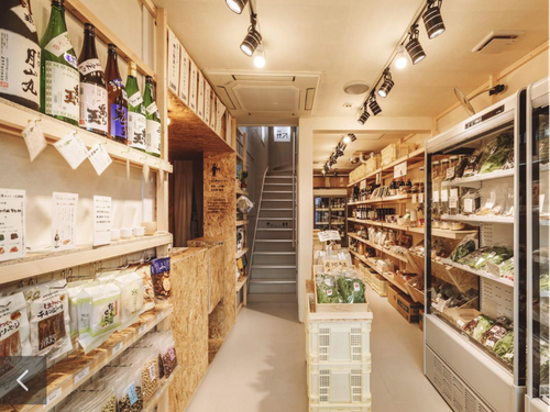 生産者のこだわりの品が集まった店舗。つくり手の想いを伝えるだけでなく、都内のトレンドや商品へのフィードバックを町に伝えていく機能を果たす。