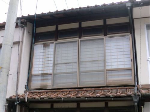 街の中にある、こじんまりとしたお家